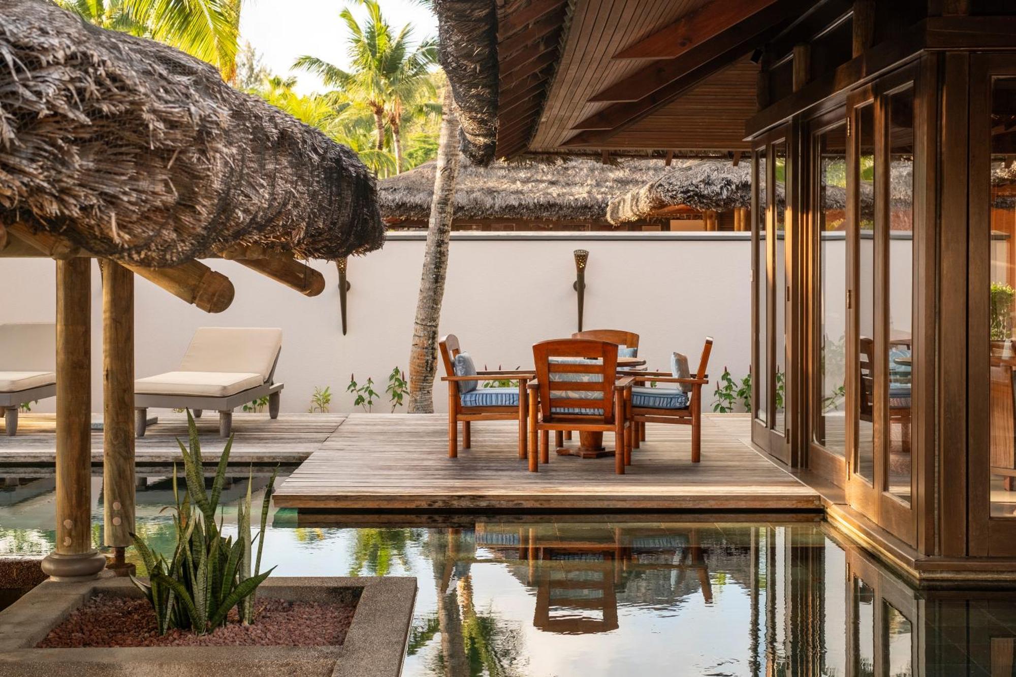 ホテル コンスタンス レムリア グラン・アンス エクステリア 写真 A villa at the resort