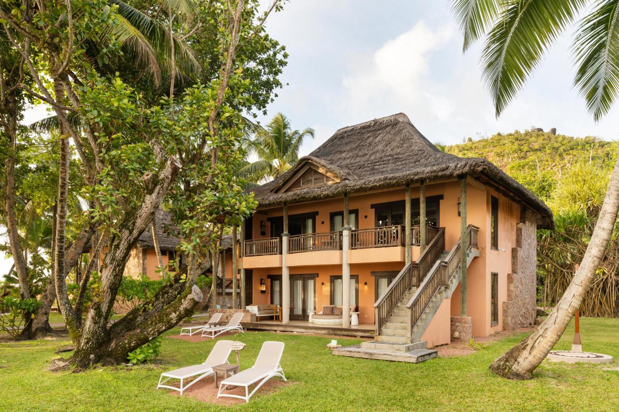 ホテル コンスタンス レムリア グラン・アンス エクステリア 写真 A villa at the resort