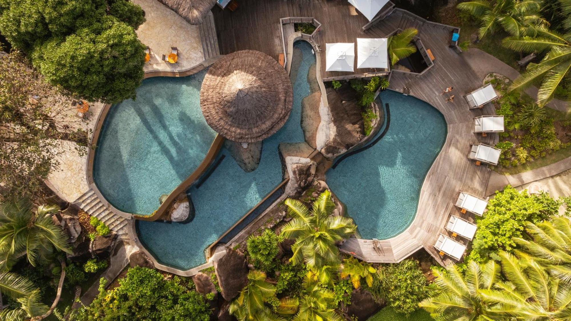 ホテル コンスタンス レムリア グラン・アンス エクステリア 写真 Aerial view of the resort